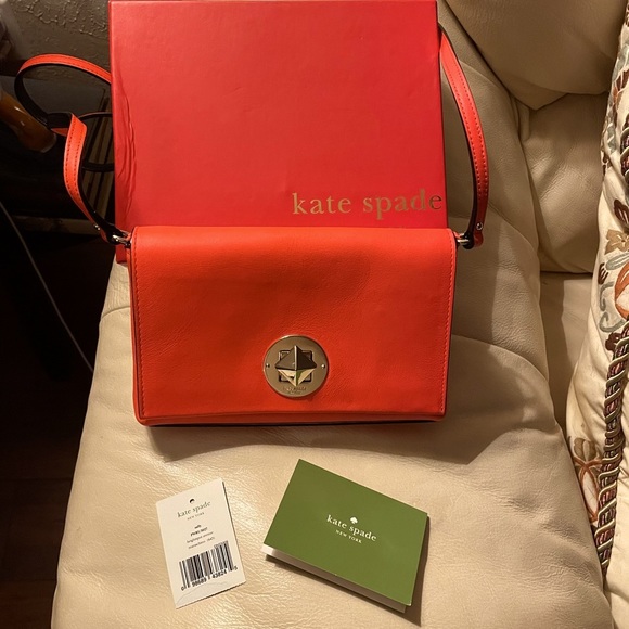 kate spade Handbags - Kate Spade Crossbody